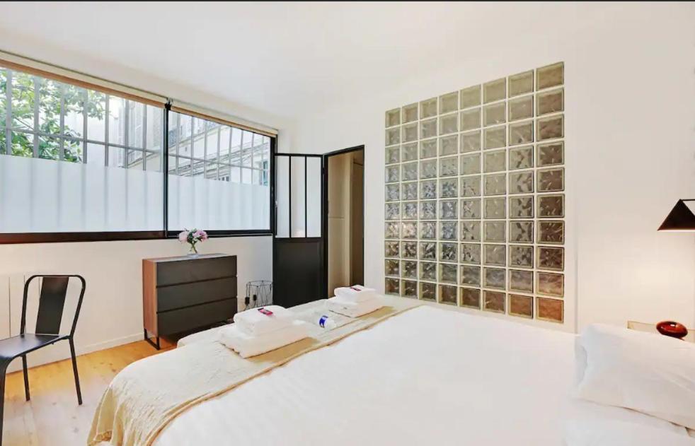 Charming Appartements For 4 People - Le Marais Paris Exterior photo